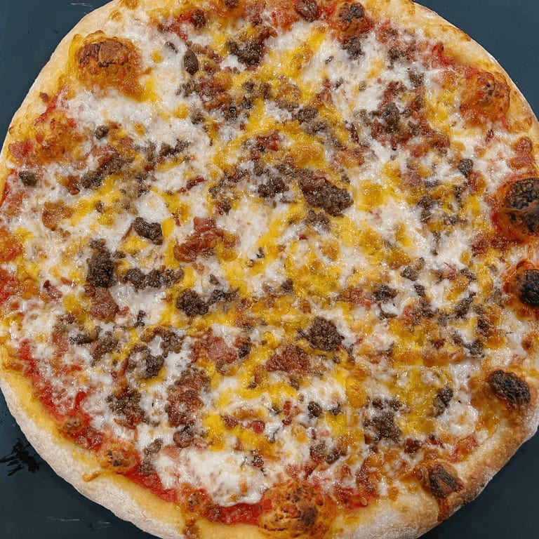 Monday: Gourmet Pizza Discount 